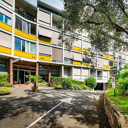 Casa Manuela - Euroresidence Vicino Al ガルダ