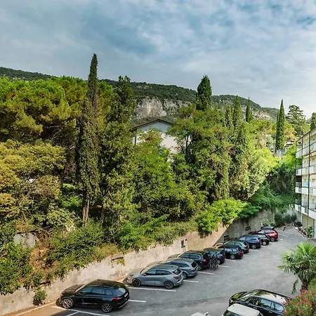 Casa Manuela - Euroresidence Vicino Al アパート